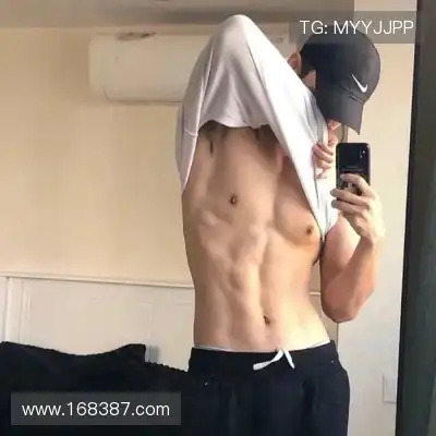 滑凤默